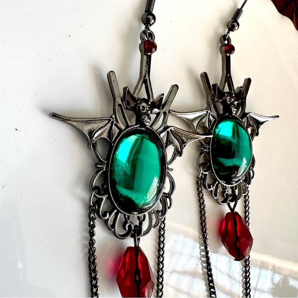 2/$30🌵 Black Bat Green Stone Earrings Dangle Chain Red Bead Gothic Jewelry NEW - Picture 9 of 11